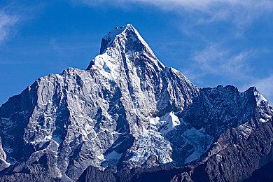 牌组构建游戏《Hexoria》Steam页面上线 2023年第三季度发售